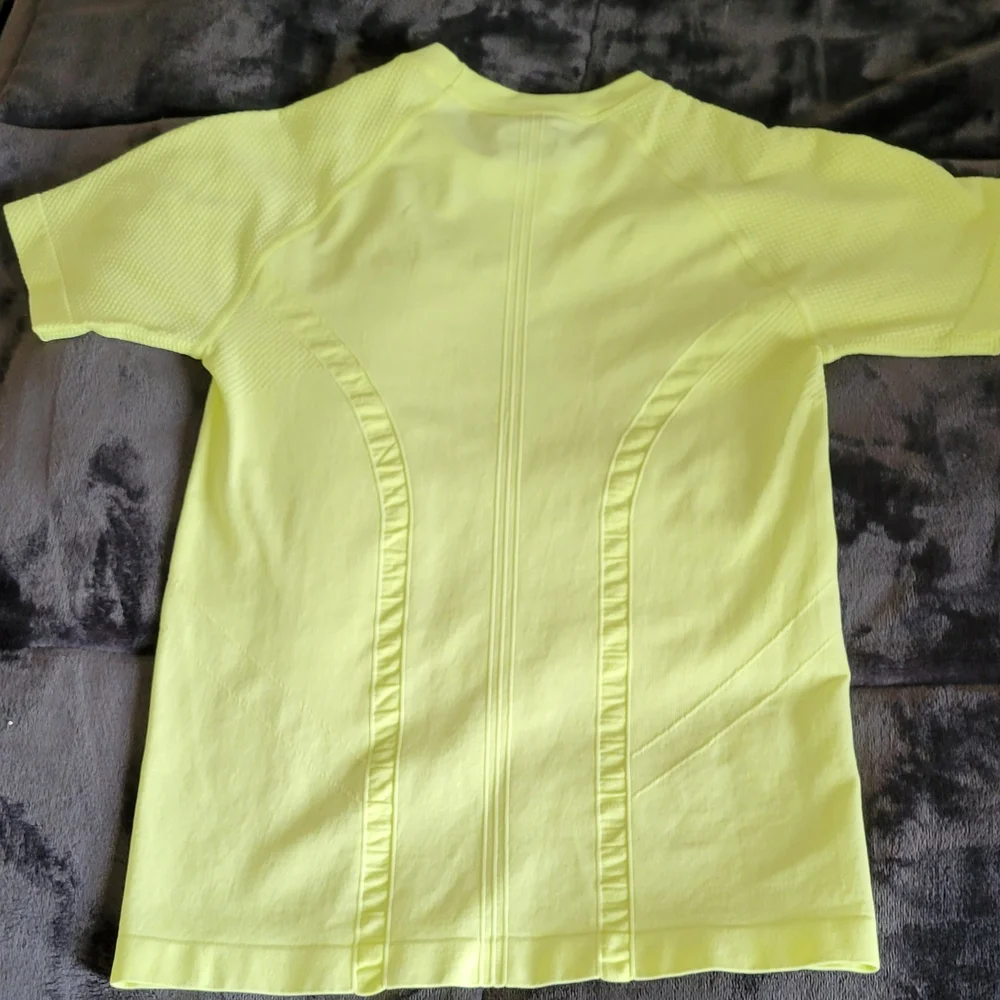 Tek Gear Workout Set- New w/o Tags - Picture 3 of 7